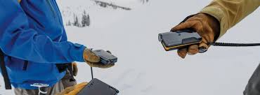 Avalanche beacons can be either digital or analog. Avalanche Beacons Bca
