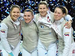 Рапиристка марта мартьянова, которая в составе команды выиграла золото на олимпиаде в токио, покинула зал после награждения на коляске, сообщает «газета.ru». Marta Martyanova Oderzhala Pobedu Na Etape Kubka Mira Po Fehtovaniyu Sportivnyj Portal Respubliki Tatarstan