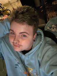 Introduction of a transman from Jersey, sharing personal experiences and  milestones