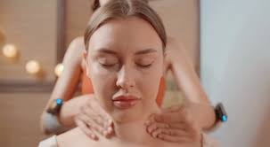 Neck And Shoulders Massage By Barber Lady Sandra To Liza - EPORNER