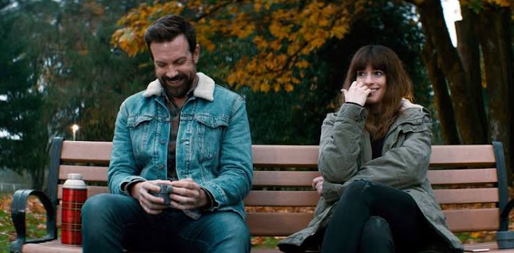 Review: 'Colossal,' With Anne Hathaway, Jason Sudeikis and Giant Monsters -  The New York Times