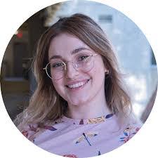 Amanda Goguen's Instagram, Twitter & Facebook