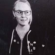 Mandy Fraser's Instagram, Twitter & Facebook