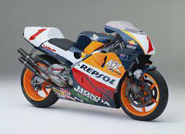 The isle of man tt is a race known. The Lineage Of Honda S Grand Prix Motorcycles Asphalt Rubber