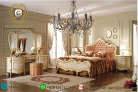 Bedrooms are the most intimate room in the house, and the one place you should be sure to decorate the exact way you want it to be. Kamar Set Mewah Mebel Mewah Set Kamar Tidur Ukir Mewah Ghezzani