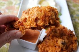 Dengan semprotan sorot api, akan membuat ayam geprek semakin lezat di nikmati. Mana Yang Kalorinya Lebih Tinggi Fried Chicken Bagian Dada Atau Paha