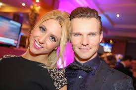 He started to dance at the age of 7, soon becoming. Let S Dance Die Spannenden Geheimnisse Der Profitanzer Gala De