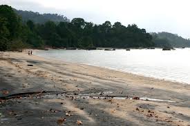 Often overlooked by tourists due to its rather hidden locale, this beach. Pantai Pasir Hitam Langkawi Sharulnizam