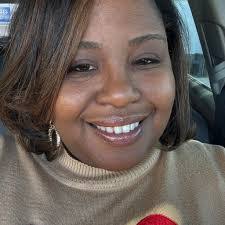 Selena Harris's Instagram, Twitter & Facebook