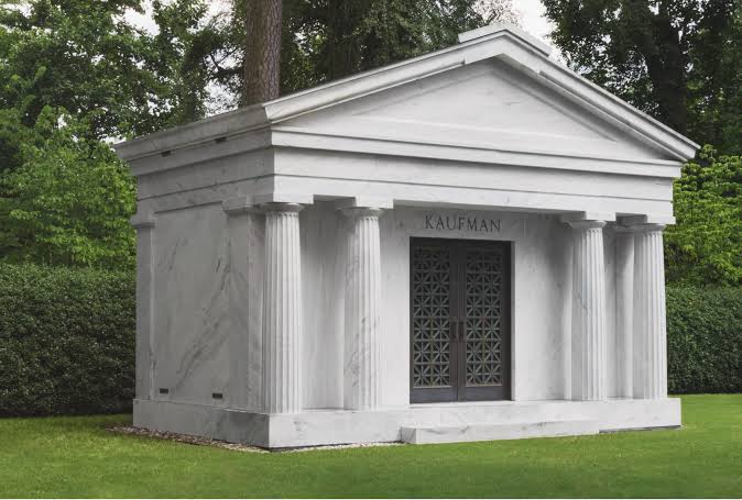 The Family Legacy Lives On: A Guide to Planning and Building a Mausoleum -  Rock of Ages | Handcrafted monuments