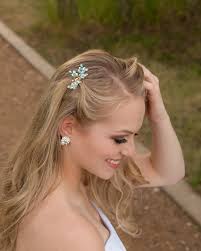 This elegant wedding hair jewelry will add a chic touch to any 'do. Accessories Blue Bridal Hair Comb Blue Wedding Set Comb Blue Topaz Bridal Hair Comb Wedding Hair Comb Crystal Hair Comb Blue Wedding Bride Weddings