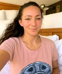 Hey y'all needing some farm fresh chicken or duck eggs?🥚 Feel free to  message me for pickup.🛻