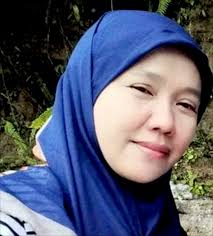 Kata guru dalam bahasa arab disebut mu'allim dan dalam bahasa inggris guru disebut dengan teacher yang memiliki arti a person whose. Ada 6 Peranan Guru Di Dalam Kelas Pangandarannews Com