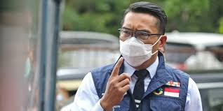 Bertemu Moeldoko Ridwan Kamil Usul Penyuntikan Vaksin Covid 19 Di Gedung Besar Merdeka Com