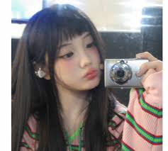 Chantal Danielle Eyes