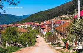 Banatul se mandreste cu superlativele sale, locuri unice si un patrimoniul cultral de exceptie. 50 De Motive Turistice Pentru A Vizita Frumosul Banat Turism Istoric