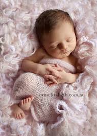 New Ideas For New Born Baby Photography Oh My I Love Those Interlaced Fingers Newborn Baby Photography Newborn Photography Newborn Photographer