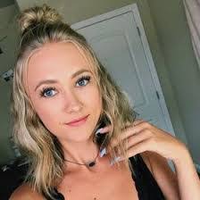 Kayla Hughes's Instagram, Twitter & Facebook