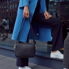 Responding to the need of a truly brave companion with an active imagination, grace crossbody was designed. Angela Roi Grace Crossbody Bag In Black Women S Fashion Bags Wallets Cross Body Bags On Carousell