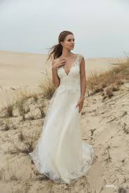 Check spelling or type a new query. Feminine Und Zarte Brautkleider Bei Munchen Gunstige Brautkleider Munchen