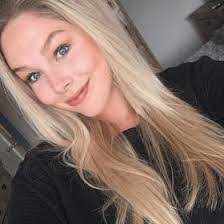 Kendall Walsh's Instagram, Twitter & Facebook