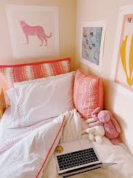 Jun 22, 2020 · make sure the sleeves hit right at your wrists, and the shoulders have enough room to layer underneath. Emmecoughlin In 2021 Dorm Room Inspiration Dorm Room Designs College Dorm Room Decor