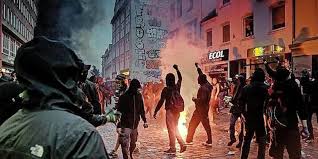 „krawallmacher, diebe, kriminelle, sagt er am dienstag. Internationale Fahndung Nach G 20 Tatern