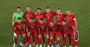 Türk milli takımı, 98 yıllık tarihinde 316'sı resmi, 274'ü özel 590 maç oynayıp, biri hükmen olmak üzere 225 galibiyet, 141 beraberlik ve 224 yenilgi aldı. Ti9ziskfufpvum