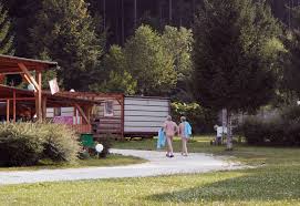 Wer hat lust in diesem jahr von mir schöne fkk bilder zu machen. Fkk Eine Nacht Im Nudistencamp In Karnten Ze Tt