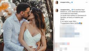 Rosa e pietro tartaglione, coppia nata a uomini e donne nel 2017, sono diventati genitori per la prima volta nell'agosto del 2019, quando l'influencer ha dato alla luce domenico. Rosa Perrotta Reveals The Baby S Name On Instagram Surrounded By Boys