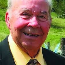 Daniel Boze's Instagram, Twitter & Facebook