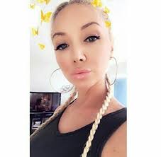 Laura Jenny (@LauraJenny15)