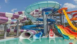 Nymphaea aquaparkul oradea este amplasat în zona estică a municipiului oradea, pe malul drept al râului crişul repede în fosta zonă a ştrandului terenul este proprietatea municipiului oradea, suprafaţa amenajată fiind de 67.694 mp. Evitati Aglomeratia Cumparand Bilete Online La Aquaparkul Nymphaea Din Oradea