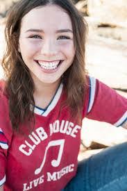 Lily Silverman's Instagram, Twitter & Facebook