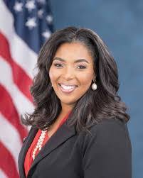 Natasha Platt's Instagram, Twitter & Facebook