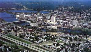 Cedar Rapids Ia The 2nd Largest City In Iowa Land Mass Is 72 08 Sq Miles A Population Of 128 000 In 201 Cedar Rapids Iowa Places To Travel Midwest City