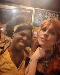 Dottie Rose🌹 (Bee 🐝)