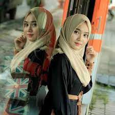 Yulia janda cantik bohay cari suami yang baik. Janda Muslimah Cantik Kaya Raya Kecantikan Jilbab Cantik Suami