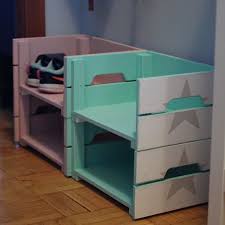 Sigo Apanando El Recibidor Para Tener Ordenados Los Zapatos De Las Ninas He Tuneado Unas Cajas Knagg Regal Kinderzimmer Bucherregal Kinderzimmer Kinder Zimmer