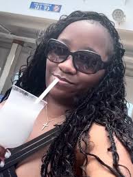 Spent the last week traveling between NYC ✈️ FL ✈️ and the Bahamas 🛥️ And  it was more than worth it. I am officially relaxed, rejuvenated and most  importantly deep in wedding