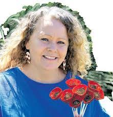 Debbie Firestone's Instagram, Twitter & Facebook