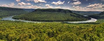 It is approximately 652 miles long and is located in the southeastern united states in the tennessee valley. Tennessee River Gorge Trust
