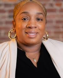 Tonia Grant's Instagram, Twitter & Facebook