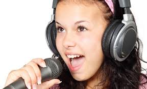 We want to make it very easy for teachers and parents to share these popular rhymes and songs with young children. Spanish Songs For Kids That Aren T Nursery Rhymes