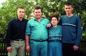 Нато це рудимент холодної війни. Yanukovich Oleksandr Dosye Dosye