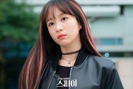 EXID's Hani Transforms Into A Genius Hacker For Cameo In "The Spies Who  Loved Me"