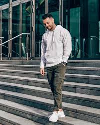 You can add a blazer to this outfit if you want to turn this combo into office wear. 53 Best Men S Green Pants Outfit Ideas For 2021