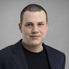 Justin Bonds's Instagram, Twitter & Facebook