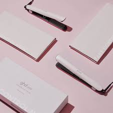 Il possède les mêmes fonctions et permet d'obtenir les mêmes résultats. Styler Ghd Gold Pink Collection Ghd