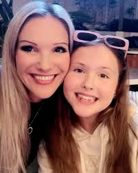 Such an amazing show at Mingara Recreation Club yesterday, thank you Dan  an̈d the club for taking such good care of us! Such a beautiful audience  and a guest appearances from my